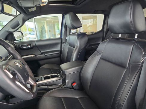 Certified 2023 Toyota Tacoma Limited AWD/4WD image 19