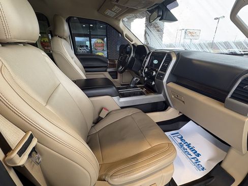 Used 2017 Ford F150 Lariat w/ Equipment Group 502A Luxury image 29