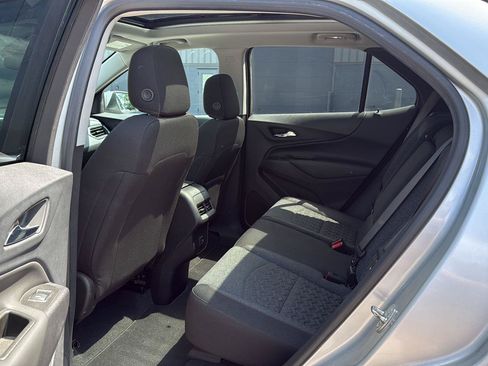 Used 2022 Chevrolet Equinox LT AWD/4WD image 10