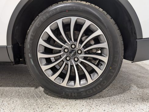 Used 2021 Lincoln Aviator Reserve w/ Elements Package Plus AWD/4WD image 10