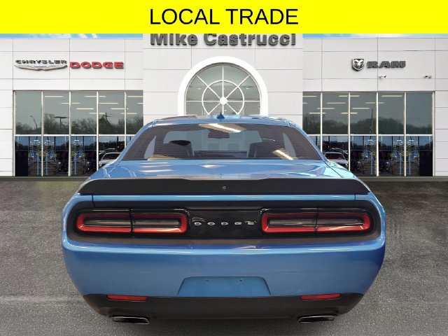 Used 2015 Dodge Challenger R/T Scat Pack w/ Leather Interior Group RWD image 4