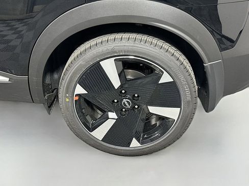 New 2026 Nissan Kicks SR w/ Cold Weather Package image 7