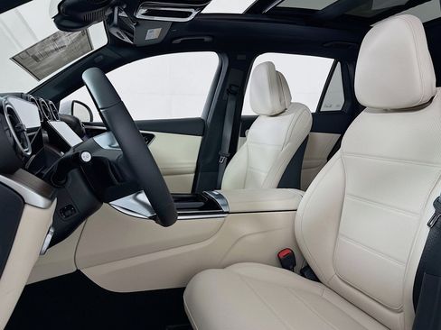 New 2026 Mercedes-Benz GLC 300 image 16