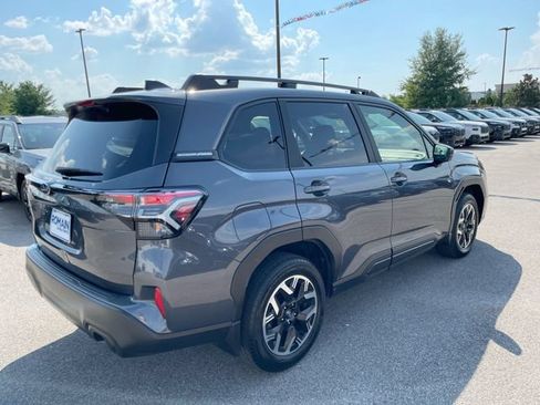 Used 2025 Subaru Forester Premium w/ Convenience Package #1 AWD/4WD image 5