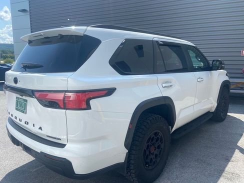 Used 2025 Toyota Sequoia TRD Pro AWD/4WD image 5