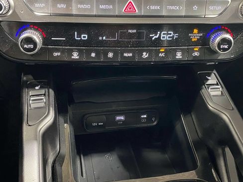 Used 2025 Kia Telluride S AWD/4WD image 32