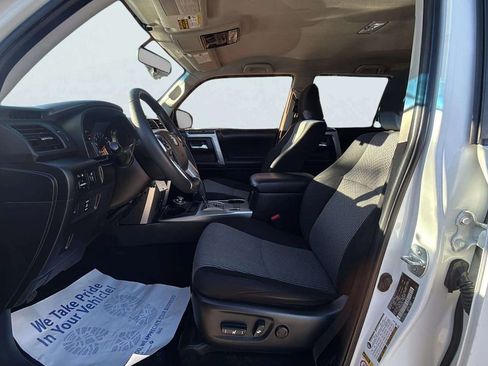 Used 2016 Toyota 4Runner SR5 image 11