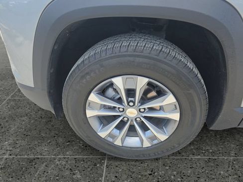 Used 2026 Chevrolet Equinox LT FWD image 16