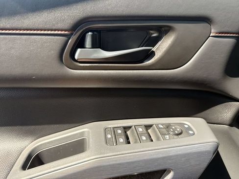 Used 2026 Nissan Pathfinder Rock Creek AWD/4WD image 13