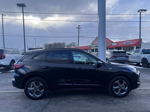 Used 2023 Ford Escape ST-Line w/ Tech Pack #1 AWD/4WD image 8