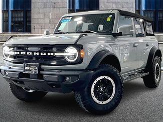 Used 2022 Ford Bronco Outer Banks w/ Sasquatch Package video 2