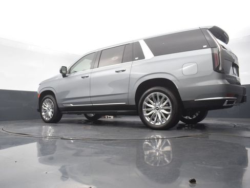 Certified 2024 Cadillac Escalade ESV Premium Luxury AWD/4WD image 55