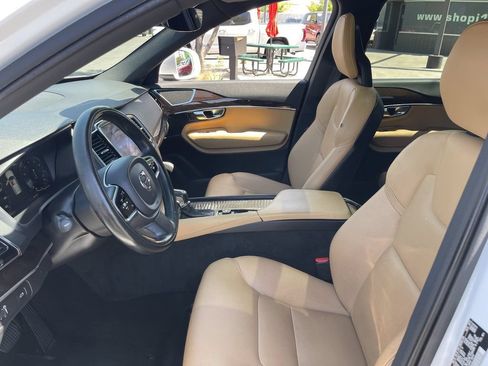 Used 2017 Volvo XC90 T6 Momentum w/ Vision Package AWD/4WD image 20