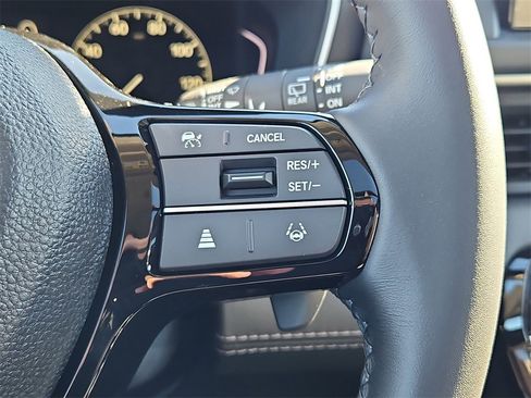 New 2025 Honda Pilot Touring image 18