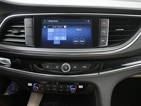 Used 2024 Buick Enclave Avenir FWD image 11