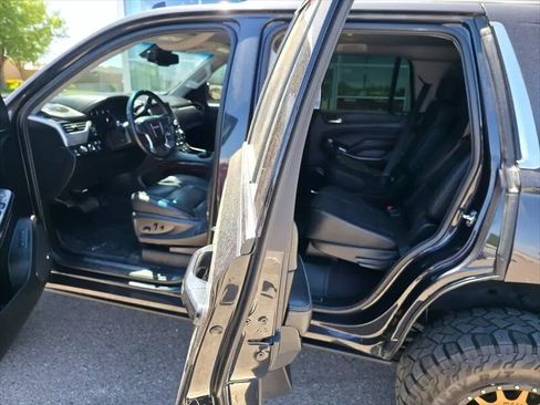 Used 2020 GMC Yukon SLT w/ HD Trailering Package AWD/4WD image 11