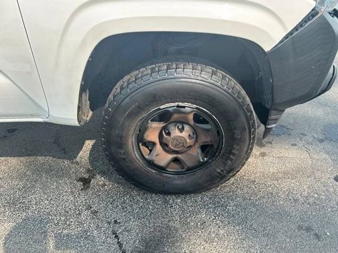 Used 2019 Toyota Tacoma SR RWD image 35