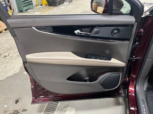 Used 2023 Lincoln Nautilus Reserve w/ Equipment Group 201A AWD/4WD image 20