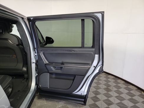 Used 2025 Rivian R1S Adventure AWD/4WD image 19