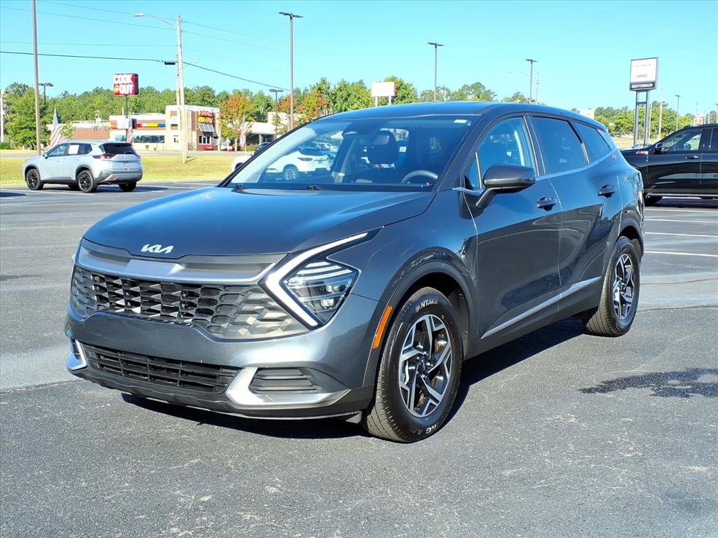 Used 2024 Kia Sportage LX FWD image 1