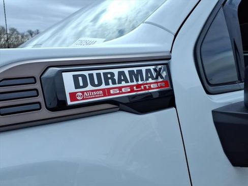 Used 2025 GMC Sierra 2500 AT4X image 16