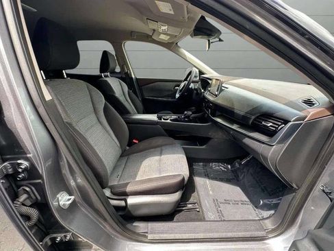 Used 2021 Nissan Rogue SV image 38