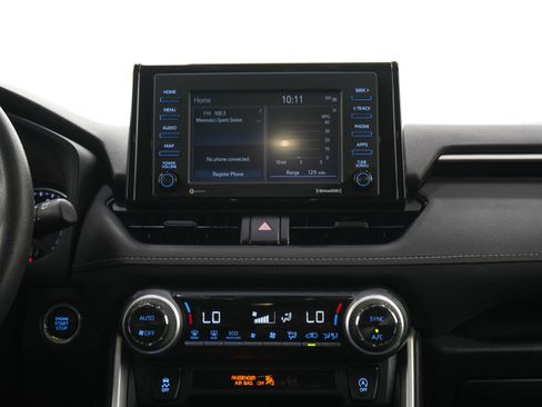 Used 2022 Toyota RAV4 XLE AWD/4WD image 15