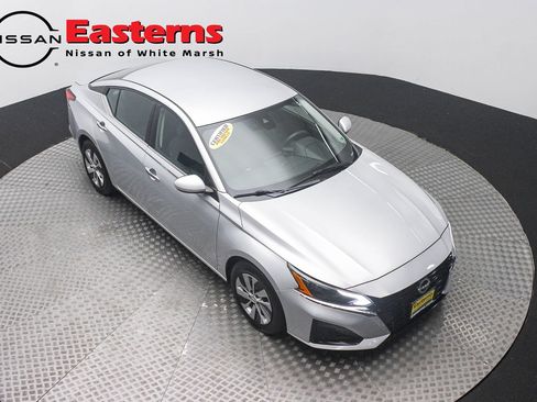 Used 2023 Nissan Altima 2.5 S FWD image 3