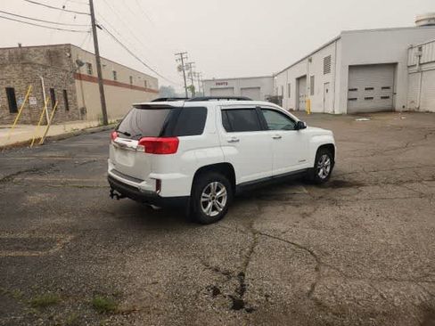 Used 2017 GMC Terrain SLE w/ Driver Alert Package I FWD image 14