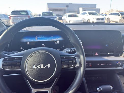 Used 2024 Kia Sportage SX image 15