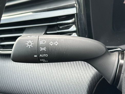 Certified 2025 Toyota Camry SE image 38