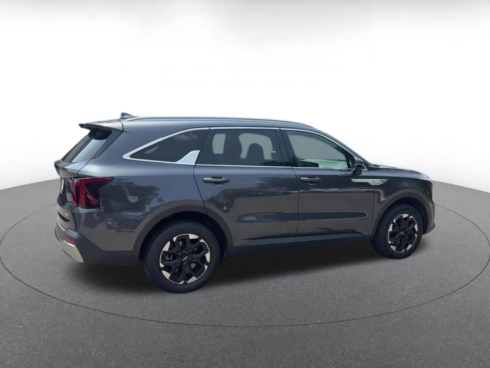 Used 2024 Kia Sorento S AWD/4WD image 14