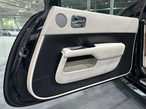 Used 2015 Rolls-Royce Wraith RWD image 58