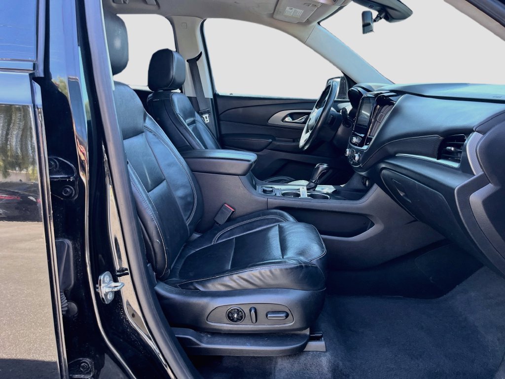 Used 2018 Chevrolet Traverse Premier w/ Redline Edition FWD image 31