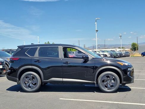 New 2026 Nissan Rogue SV FWD image 7