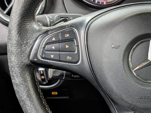 Used 2017 Mercedes-Benz GLA 250 4MATIC image 34