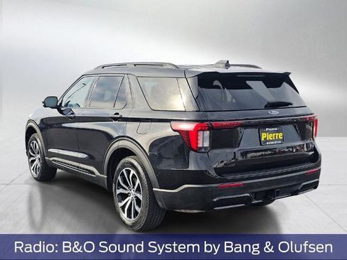 Certified 2025 Ford Explorer ST-Line AWD/4WD image 4