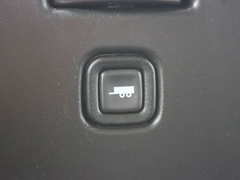 Used 2022 Chevrolet Express 3500 w/ Driver Convenience Package image 18