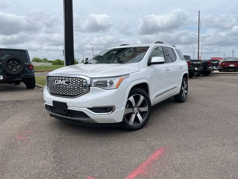 Used 2017 GMC Acadia Denali w/ Technology Package image 3