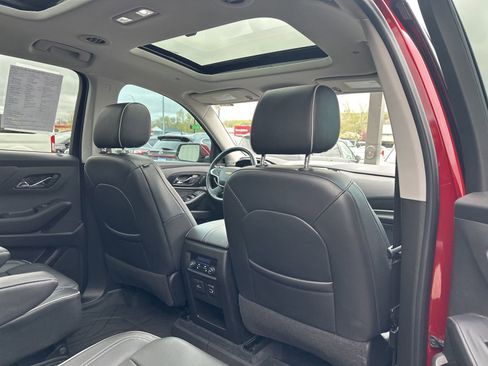 Used 2021 Chevrolet Traverse High Country FWD image 29