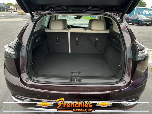 Used 2023 Buick Envision Avenir AWD/4WD image 5
