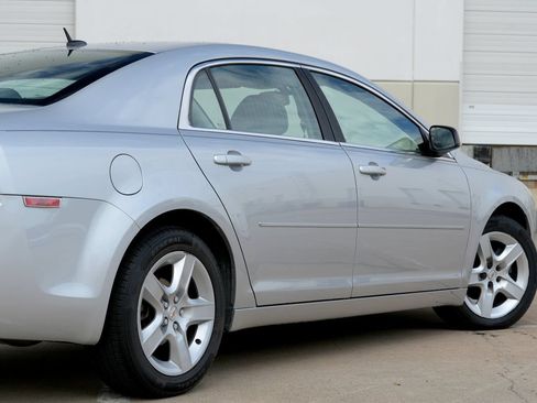 Used 2011 Chevrolet Malibu LS FWD image 33
