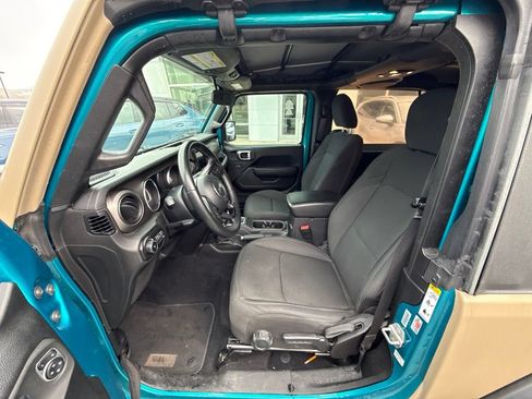 Used 2019 Jeep Wrangler Sport AWD/4WD image 11