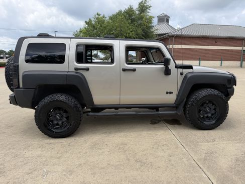 Used 2007 HUMMER H3 AWD/4WD image 8