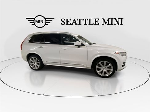 Used 2016 Volvo XC90 T8 Inscription AWD/4WD image 13