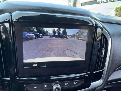 Used 2023 Chevrolet Traverse LT AWD/4WD image 28