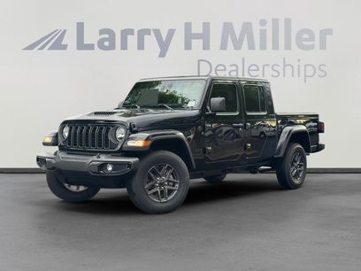 New 2025 Jeep Gladiator Sport