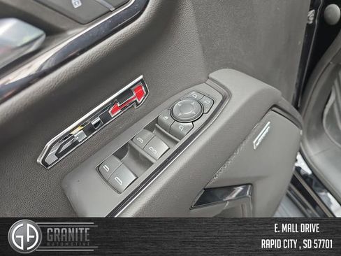 Used 2022 GMC Sierra 1500 AT4 w/ AT4 Preferred Package image 11