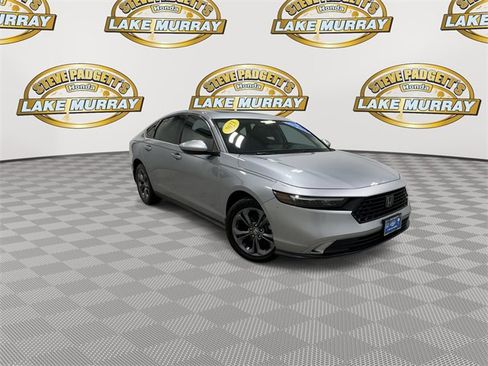 Used 2023 Honda Accord EX image 5