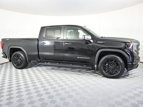 Used 2024 GMC Sierra 1500 Pro w/ Graphite Edition AWD/4WD image 9